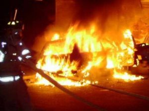 atac-mafiot-la-constanta-masina-incendiata-langa-benzinarie-trei-autoturisme-distruse-141757