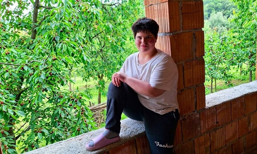 Minoră de 15 ani din Baia Sprie, căutată de polițiști după ce a dispărut de la domiciliu
