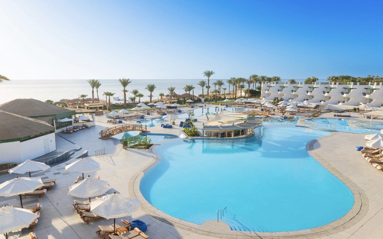 main-pool-1