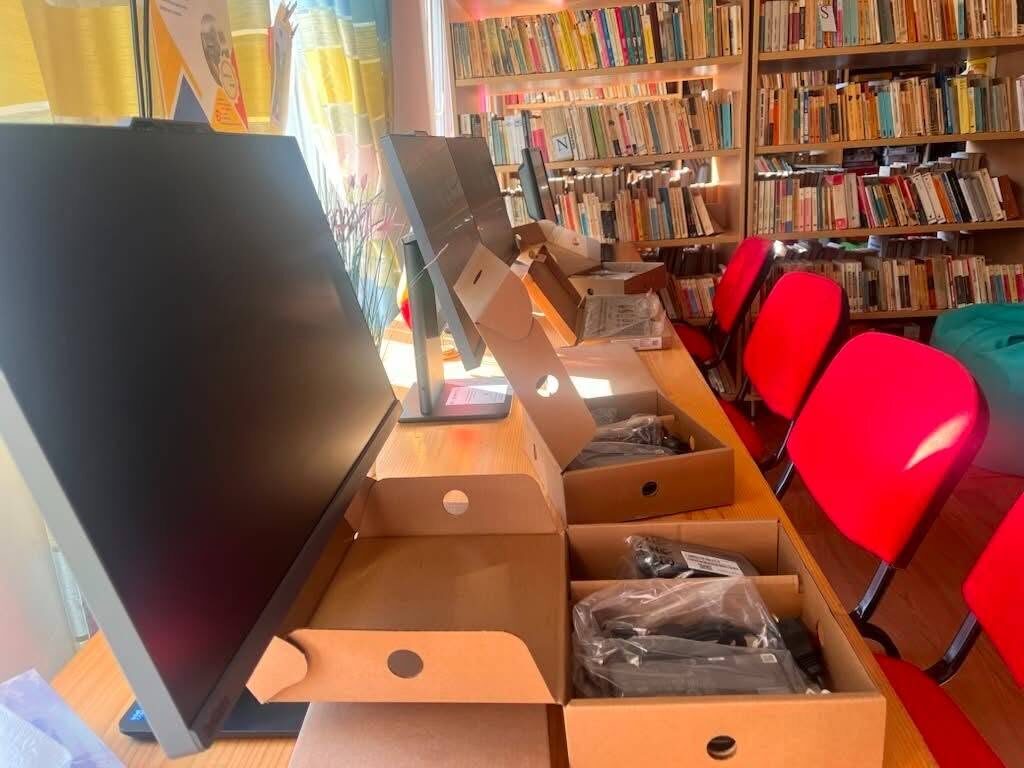 Primăria Tăuții-Măgherăuș:  Biblioteca orășenească dotată cu echipamente IT prin proiectul MaraHUB
