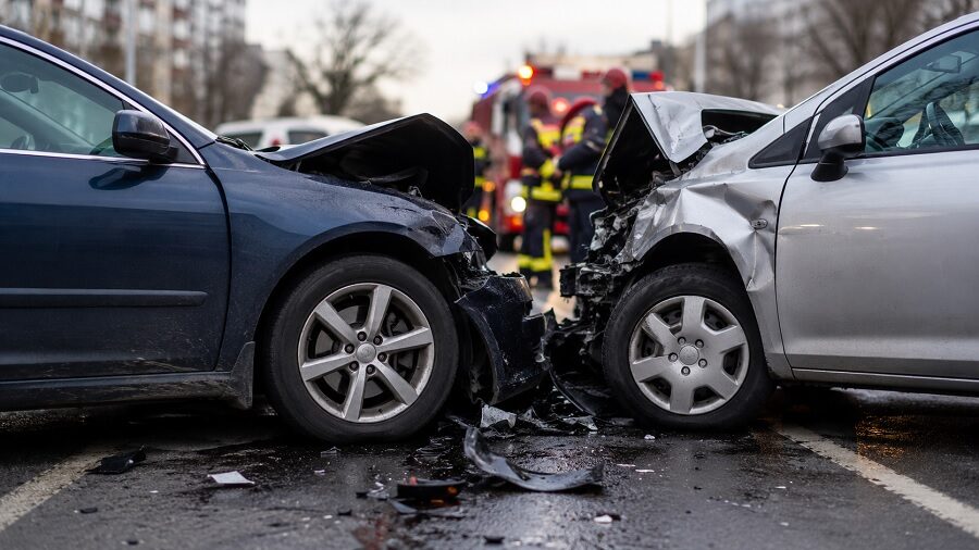 Accident rutier în Baia Mare, în apropierea Spitalului Județean. Pompierii au intervenit pentru asigurarea măsurilor PSI