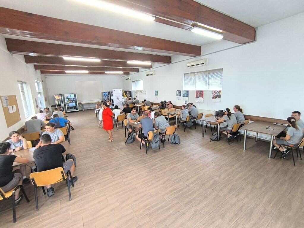 AJOFM Maramureș: 27 de participanți la proiectul OPORTUN au absolvit cursul de perfecționare „Debitator semifabricate”