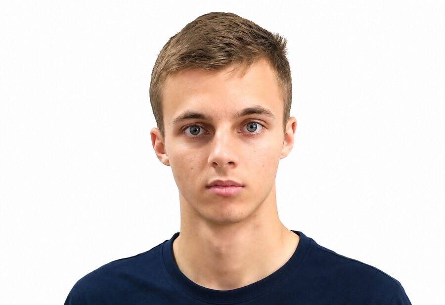 Tânăr de 18 ani din Ulmeni, dispărut fără urmă: Poliția cere ajutorul cetățenilor pentru a-l găsi pe Ionuț Mateșan