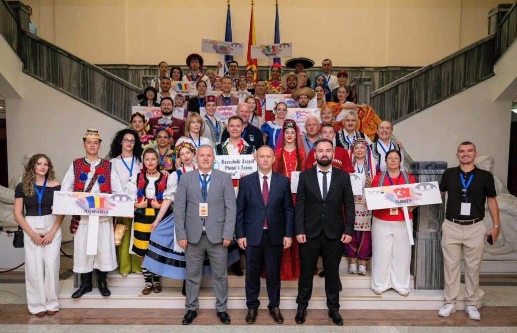 Ansamblul Folcloric Național „Transilvania” a reprezentat România la Festivalul Internațional FolkFest din Macedonia de Nord