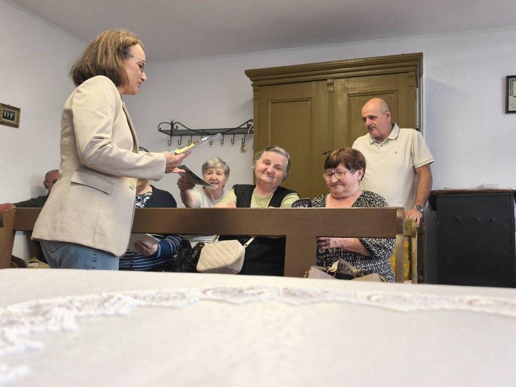 Deputata Zahoránszki Brigitta s-a întâlnit cu membrii comunității maghiare din Șomcuta Mare